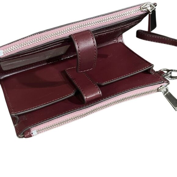 Michael Kors Jet Set Wallet - Picture 3 of 5